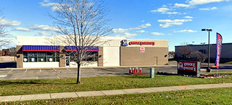 Discovery Zone - Sterling Heights - 13745 Lakeside Circle (newer photo)